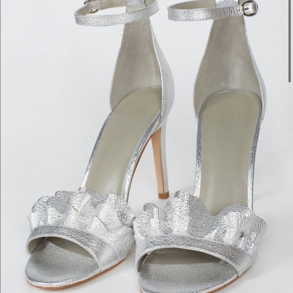 JOIE Abigail Metallic Leather Sandals In Silver Metallic 37 NWT